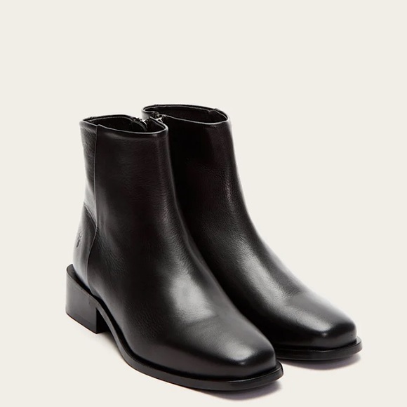 Frye River Inside Zip Classic Low Block Heel Black Square Toe Everyday AnkleBoot - Picture 4 of 16